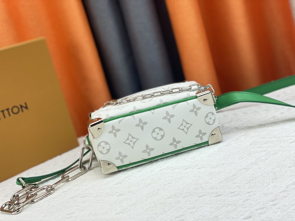 Upgraded Original Exclusive M80816 Green. YELLOW. White M44480 with new Louis Vuitton! signature printed on its vintage Monogram canvas and chunky chain, the mini soft trunk bag is part of Virgil Abra's everyday LV capsu