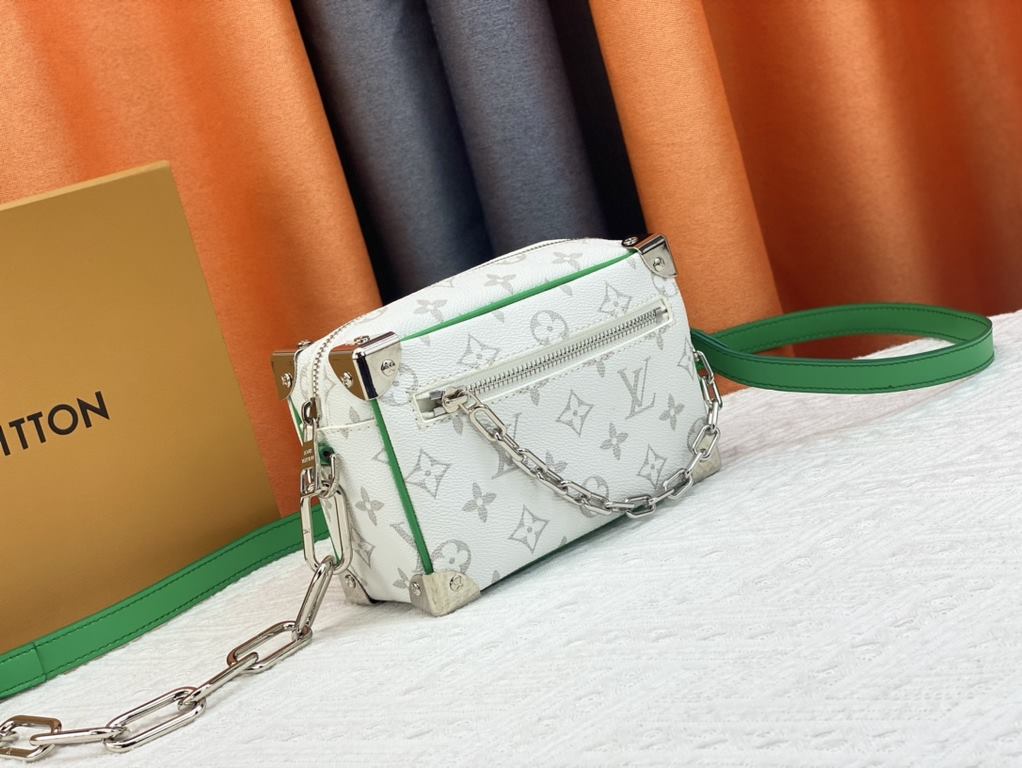 Upgraded Original Exclusive M80816 Green. YELLOW. White M44480 with new Louis Vuitton! signature printed on its vintage Monogram canvas and chunky chain, the mini soft trunk bag is part of Virgil Abra's everyday LV capsu