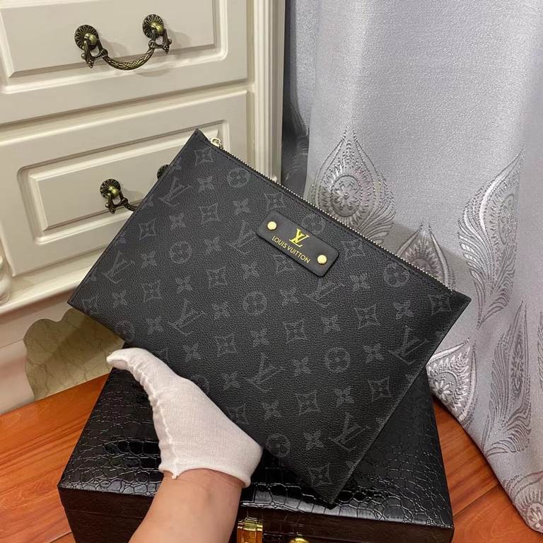 ￥ (lv home models )    new G handbag Made of imported head layer leather  , very soft feel, high quality hardware, especially classy, simple design, handsome, durable, like hurry to order! 2818, Color Black Flower, Model