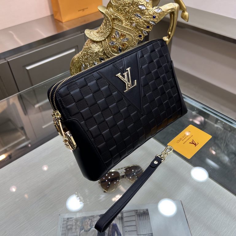 LOUIS VUITTON (Louis Vuitton   )   Haute Couture Men's Clutch Series Top imported cowhide embossed with combination lock, double pull design, senior tailor Cubic tailoring perfect shape Hand on the hand with excellent ef