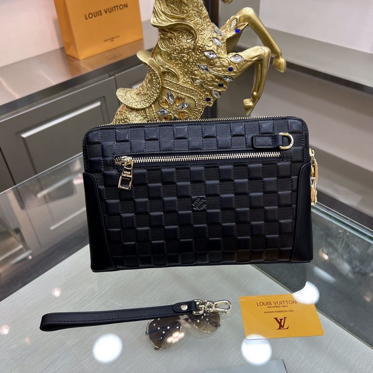 LOUIS VUITTON (Louis Vuitton   )   Haute Couture Men's Clutch Series Top imported cowhide embossed with combination lock, double pull design, senior tailor Cubic tailoring perfect shape Hand on the hand with excellent ef