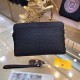 ￥ New  LOUIS VUITTON (Louis Vuitton) latest clutch bag Not only the bag type to do a good job, and the quality is also very fine, the use of imported buffalo leather, semi-stereotypes design, hardware supporting, simple 