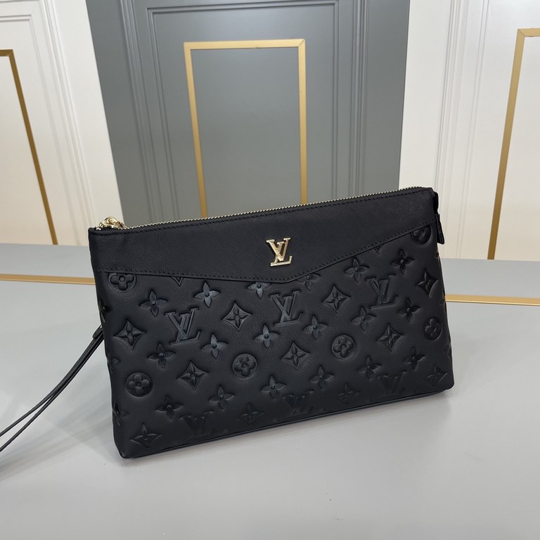 The original official network original single goods [love] LV original single authentic new counter with the same high-end men's casual clutch   workmanship is super refined and elegant. With imported raw materials cowhi