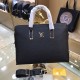 New  LOUIS VUITTON (Louis Vuitton)   the latest briefcase Not only the bag type to do a good job, but also the quality is very fine, the use of imported buffalo leather, semi-stereotypes design, hardware supporting the s