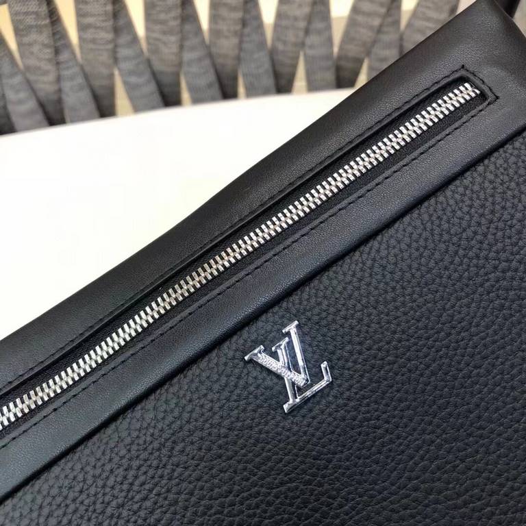 LV Strong] Fashion Casual Clip Bag    Imported Leather The market is the only home of a five sex gold Please recognize the quality quasi-quality Not the same amount of quality is not a kind of temperament, 8066 Color Bla