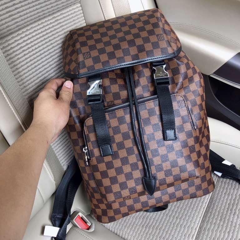 秘[LV 8089 backpack]     Italian Milan counter new    Imported special fabrics with cowhide  [Strong] Casual outdoor duffel bag, call the counter     Top single original goods   [Strong] That texture Impeccable, unique it