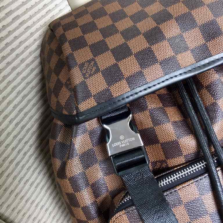 秘[LV 8089 backpack]     Italian Milan counter new    Imported special fabrics with cowhide  [Strong] Casual outdoor duffel bag, call the counter     Top single original goods   [Strong] That texture Impeccable, unique it