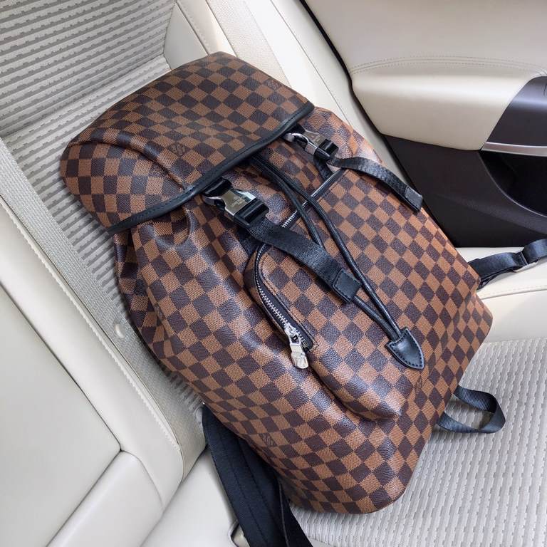 秘[LV 8089 backpack]     Italian Milan counter new    Imported special fabrics with cowhide  [Strong] Casual outdoor duffel bag, call the counter     Top single original goods   [Strong] That texture Impeccable, unique it