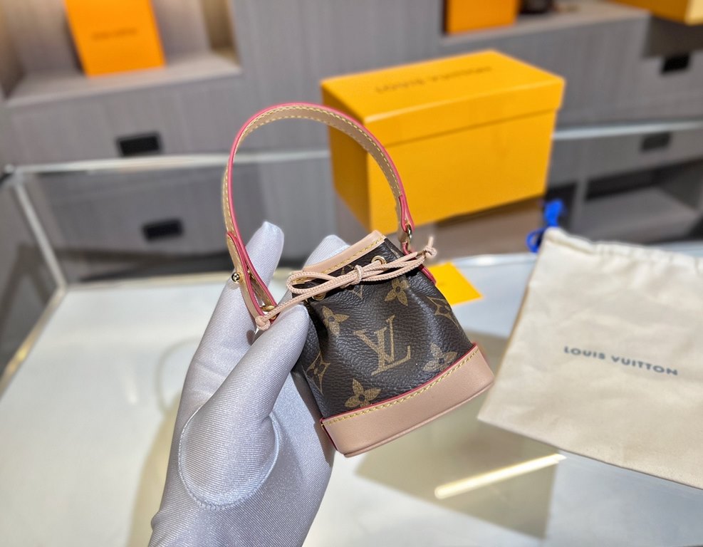 7 colorsMICRO NOE bag accessories bag keychain M00818  not with chain   chain can be purchased at additional cost]. Louis Vuitton Louis Vuitton lv mini bucket bag charm keychain  Top imported PU material Hardware is impo