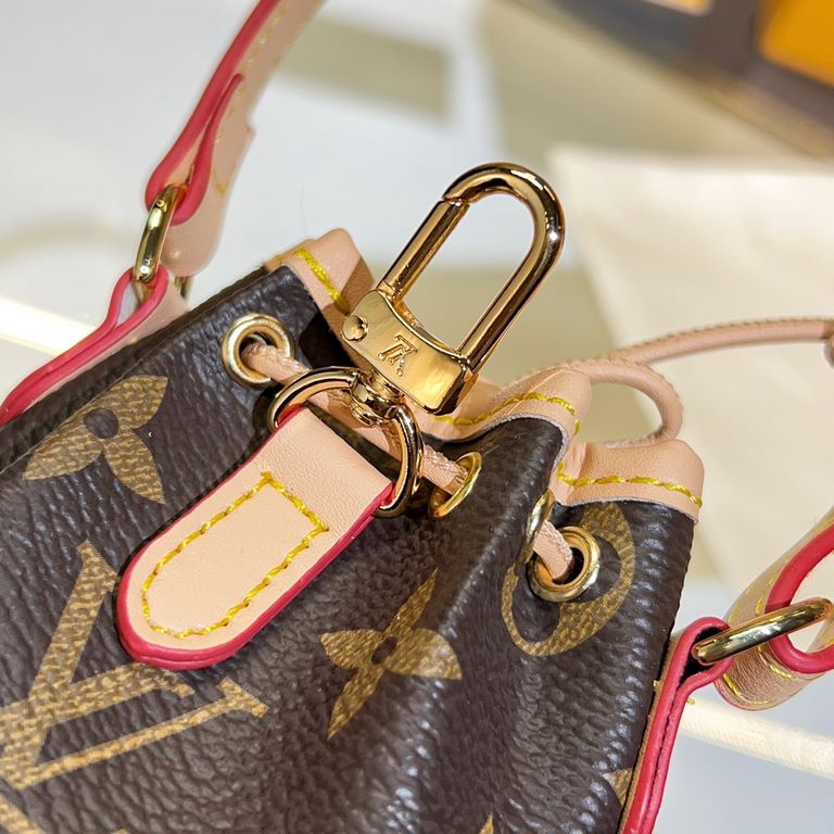 7 colorsMICRO NOE bag accessories bag keychain M00818  not with chain   chain can be purchased at additional cost]. Louis Vuitton Louis Vuitton lv mini bucket bag charm keychain  Top imported PU material Hardware is impo