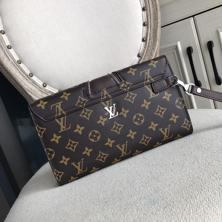 The top counter rat ruthless goods 2022 latest style LV combination lock clutch bag fire models a large number of shipments, clamoring counter goods  top original single goods  paper talking about bragging rights we will