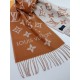 that   Simple letter combination2022 Counter New WoolSimply L's scarf amplifies the classic Monogram pattern across the entire width, illustrating the design heritage while brightening up the focus of everyday wear, with