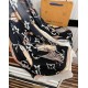 New LV2024 latest models   top design is too beautiful, truly awesome   [ring velvet long scarf]    physical genuinely beautiful   shawl with prints      regardless of the design of the airbrush are very well in place   