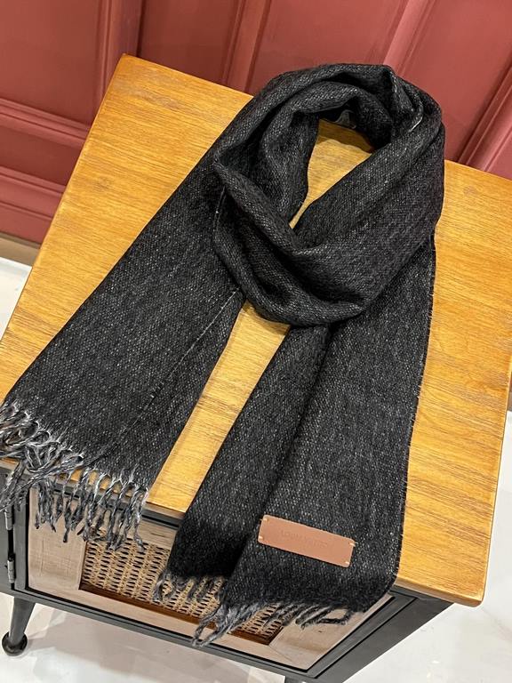 LV] Couple models Paris fashion show double-sided cashmere scarf! Adopted Mongolia Plateau fine cashmere! Feel full of fine fluff! The price is absolutely 100% affordable! The exquisite embroidery craftsmanship! Gift for