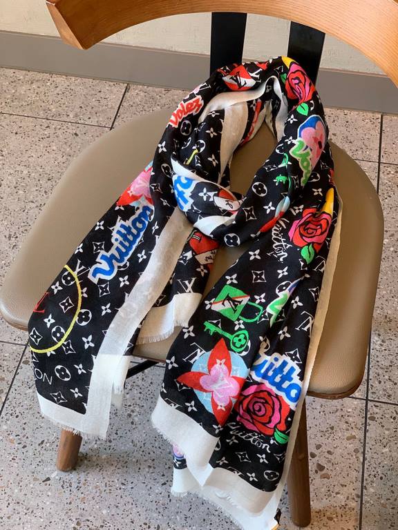 Elegant and noble Baby-like soft touch   synchronized counter [colorful appliqués] cashmere long scarf   clever use of the LV emblem pattern to create an eye-catching and bright look and feel, with a variety of color blo