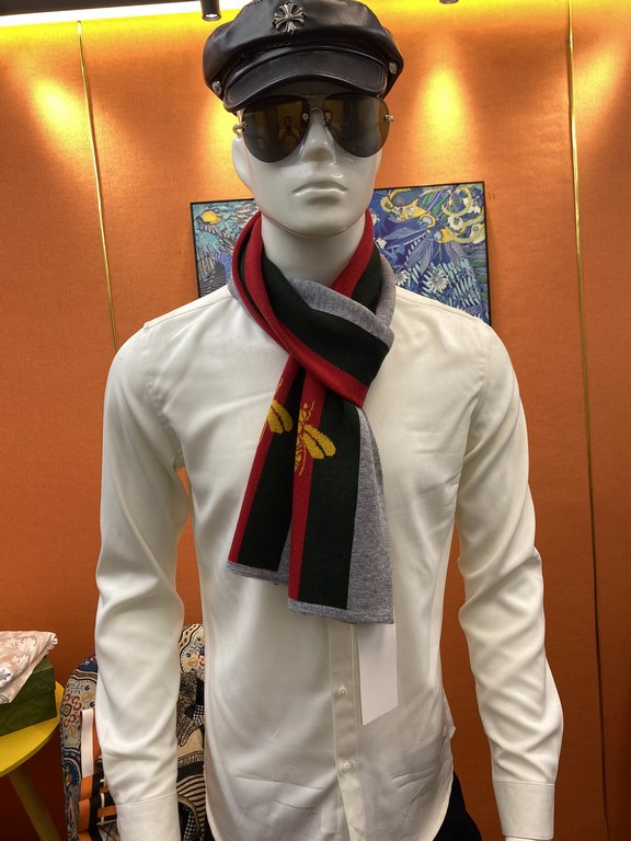 (Gucci) super in the center of the very stable    our men's scarves and buy and cherish ~ ~ ~ men's models are really very few, a year is only a few models, are export orders so it is more difficult to meet. Men's things