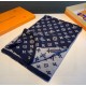 [  very stable! Synchronized counter, LV men's high-end cashmere scarf!] Can be formal, can be casual, very Classical men's design. This weaving method is more difficult, and very costly yarn, the process is very difficu