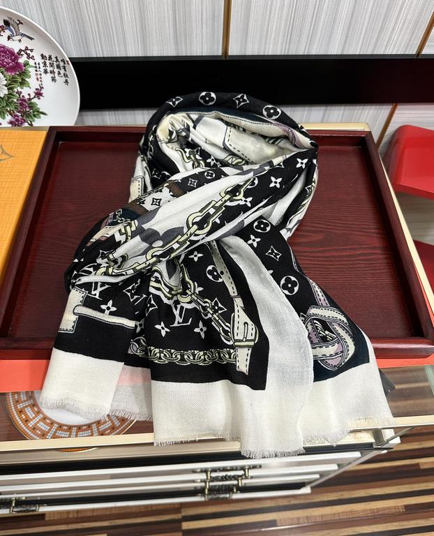 New 2024 LV [300 cashmere long scarf] physical genuinely beautiful   shawl with print   regardless of the design of the airbrush are very in place   details are visible   the entire scarf gives people a big brand aura at