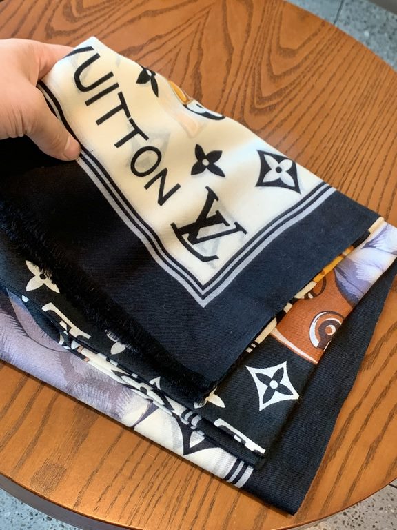 New on   really praise   donkey home new [L floral long scarf], convergence of Louis Vuitton elements Monogram flowers, LV letters, gradient color with cashmere fabric gorgeous texture, and ready-to-wear and accessories 