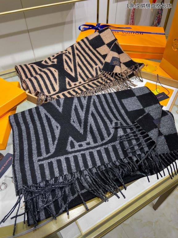 New   Counter synchronization   Donkey's new [L Stripe Checkerboard Scarf] unisex, the LV Graphical Scarf is a striking stripe with the classic Damier pattern and oversized LV letters, and a rustic tasseled trim. The sof