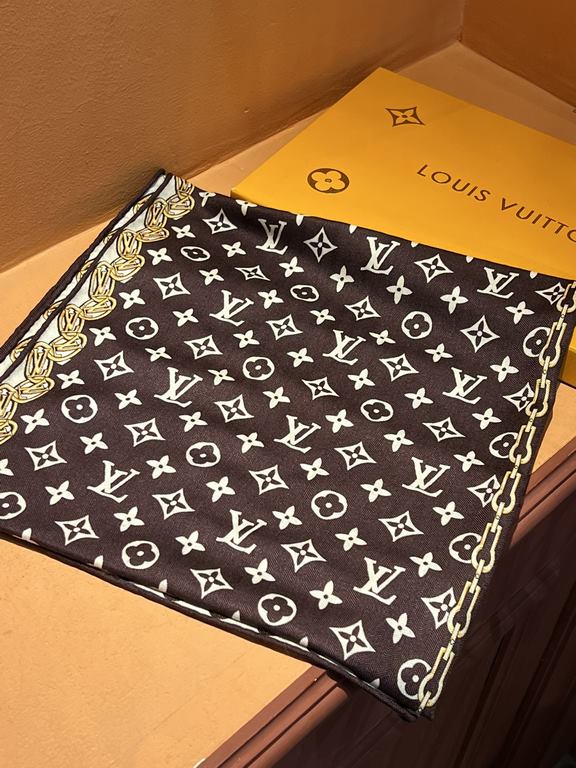 New   A thousand calls for the return of the King  !You can always trust the donkey LV old flower classicNo matter how the times change, how fashion is interpreted monogram will always be the symbol of Lv