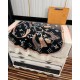 New LV2024 latest models   top design is too beautiful, truly awesome   [ring velvet long scarf]    physical genuinely beautiful   shawl with prints      regardless of the design of the airbrush are very well in place   