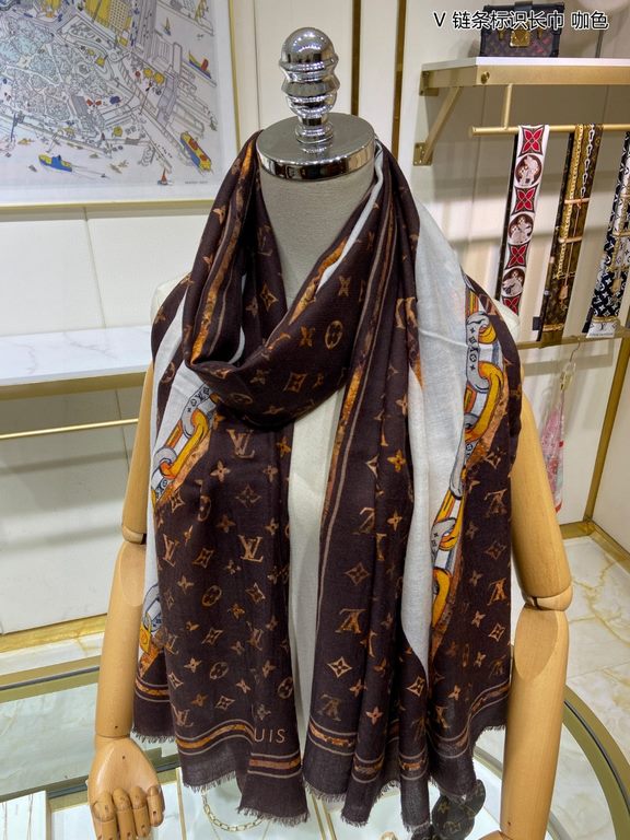 Price.   Donkey family new [V chain logo long scarf] cashmere long scarf, show LV letters in the classic Monogram pattern of dexterity changes, floral elements intertwined arrangement, embellished tassel trim. This size 