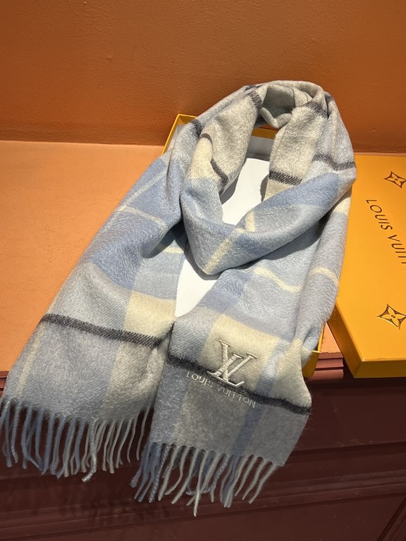 Price   heavy recommended  LV new - couple models cashmere scarf   perfect selection of superior cashmere fibers, time-consuming and exhausting, and then soaked in clear spring water polyester, so that cashmere fibers pr