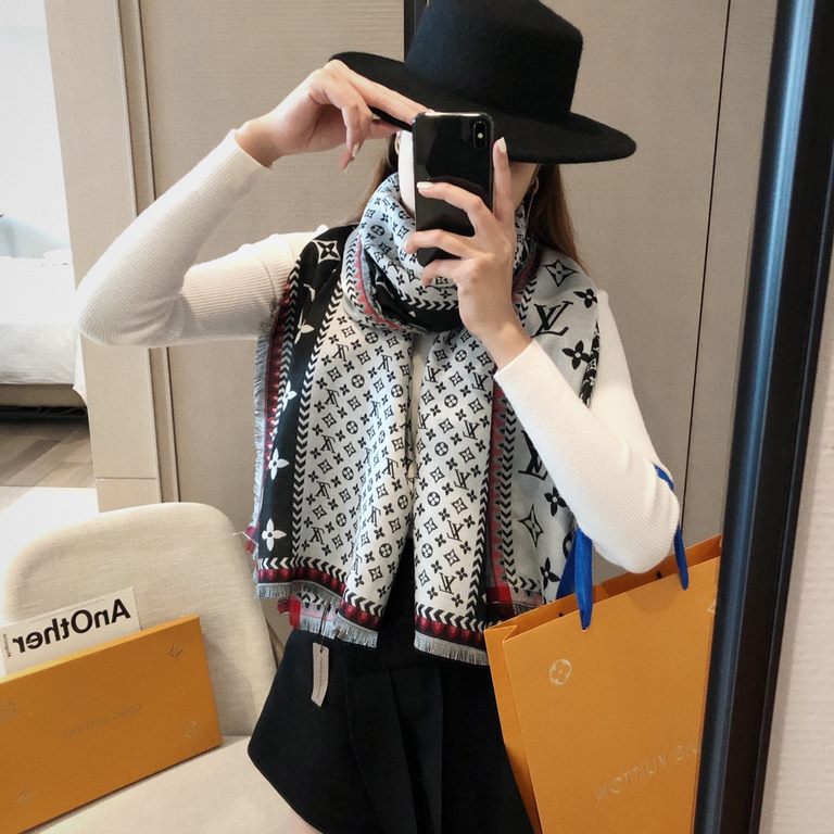 [European version of the goods franchise] explosive scarf, new Lv four side whiskers scarf, letters color blocking models, fashionable big style, exquisite workmanship feel good, gift for self-use super high cost-effecti