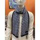 (LV) original single quality Imperial Hall of Fame superb donkey! Autumn and winter counter in the sale of top cashmere knitted scarf. With exquisite simple pattern combination into a classic pattern beautiful to the ext