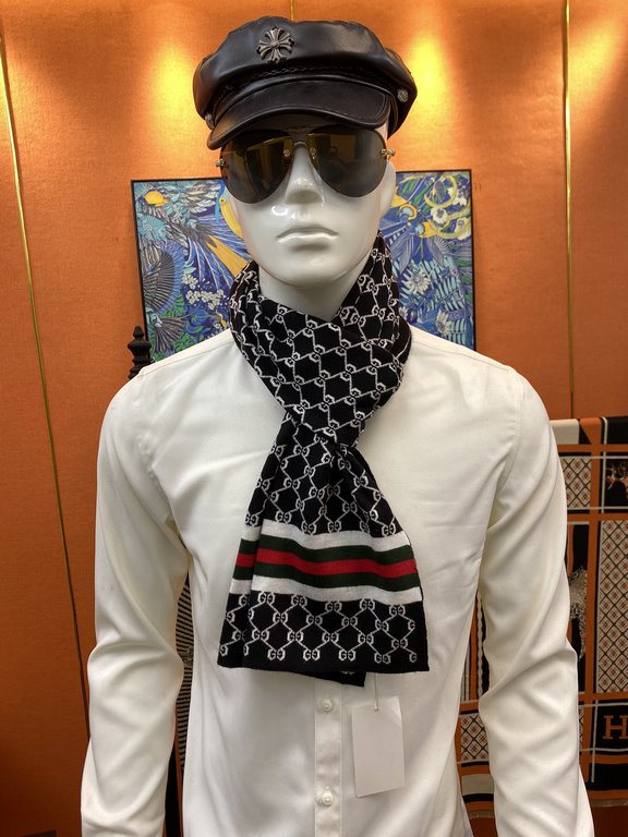 (Gucci) super in the center of the very stable    our men's scarves and buy and cherish ~ ~ ~ men's models are really very few, a year is only a few models, are export orders so it is more difficult to meet. Men's things