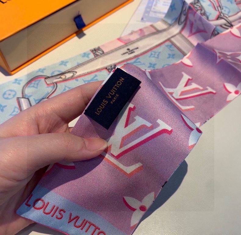 Packaged with lv hair ties new! Crafted with a tie-dye technique inspired by Japanese dyeing techniques, the classic English lettering of the brand's name has a youthful vibe. The Monogram pattern is printed throughout, 