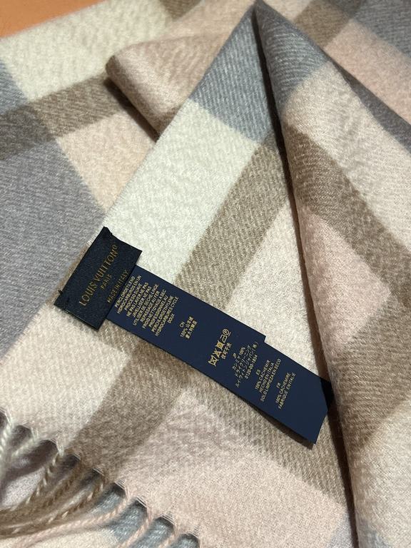 Price   heavy recommended  LV new - couple models cashmere scarf   perfect selection of superior cashmere fibers, time-consuming and exhausting, and then soaked in clear spring water polyester, so that cashmere fibers pr