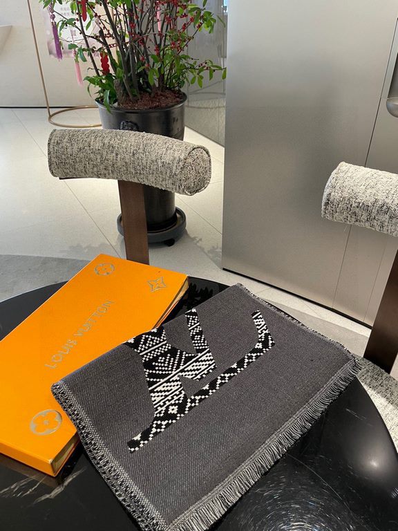 Louis Vuitton LOUIS VUITTONO Counter synchronization, LV fashionable senior high-end wool scarf! Can be formal, can be casual, very fashionable men and women with the same design.LV this weaving method is more difficult,