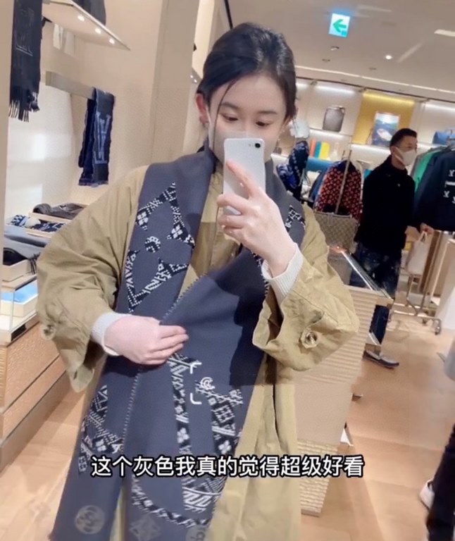 Louis Vuitton LOUIS VUITTONO Counter synchronization, LV fashionable senior high-end wool scarf! Can be formal, can be casual, very fashionable men and women with the same design.LV this weaving method is more difficult,