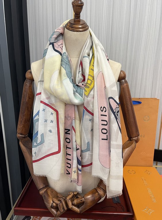 on the new LV2023 latest models, too beautiful to the heart   [L family series of 300 cashmere long scarf] in kind truly beautiful   shawl with print   regardless of the design of the airbrush are very well in place   de