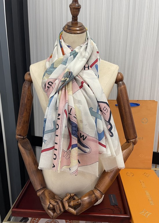 on the new LV2023 latest models, too beautiful to the heart   [L family series of 300 cashmere long scarf] in kind truly beautiful   shawl with print   regardless of the design of the airbrush are very well in place   de