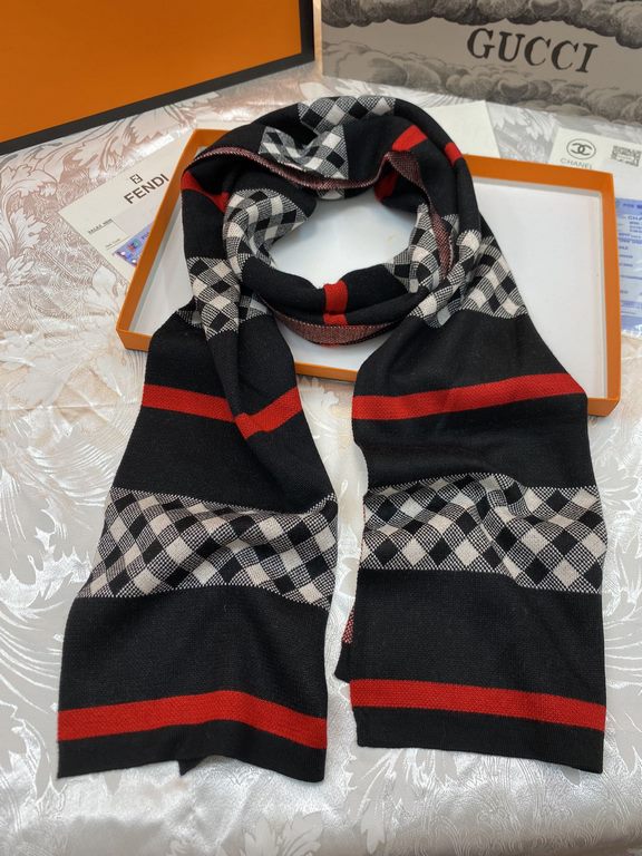 price(Ba Baoli) super neutral very stable    our men's scarves and buy and cherish ~~~ men's models are really few, a year is only a few models, are export orders so it is more difficult to meet. Men's things pay attenti