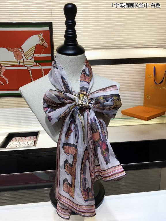 Beautiful    (with silk scarf buckle) Imperial Hall of Fame superb donkey  counter in the sale 【L letter illustration long silk scarf 】, the full width of the monogram staged in a colorful color contrast, with polished L