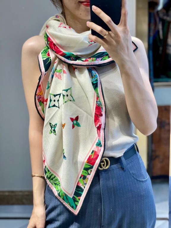 l2024 open spring new L.V Garden110110 [Both sides of the same color encrypted velvet, baby velvet level].LV Garden Mulberry Silk  Velvet Square Scarf is made up of Monogram elements with colorful flowers, showing the oo