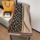 European version of the goods franchise 】 explosive scarf, the new Lv four side whiskers scarf, letters of the color models, fashionable scarf style, exquisite workmanship feel good, gift self-use cost-effective. Multi-a