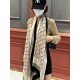 The new genuinely awesome   [LV] thin cashmere long scarf this paragraph cashmere long scarf counter synchronization   inkjet process presents vivid colors. The quality is super good   heavyweight giant  VIP customers mu