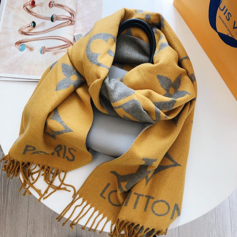 European version of the goods franchise 】 new Lv double-sided jacquard long beard scarf, fashionable big style, exquisite workmanship feel good, gift self-use super high cost-effective. Multi-age available, warmth and de