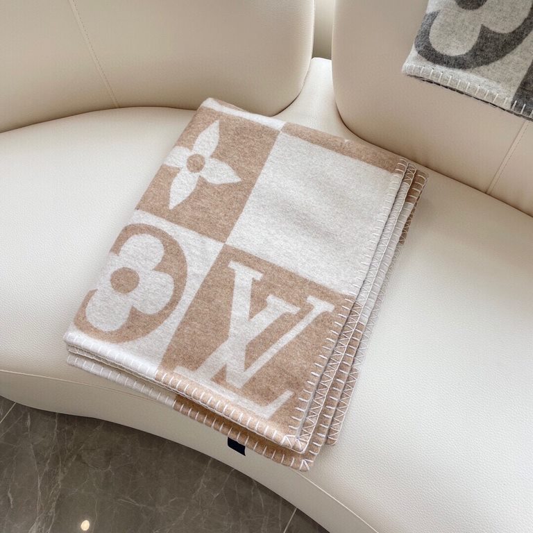 extreme hard goods, the classic LV pattern is popular all over the world, shocked the world louis vuitton neo mongaram old flower blanket   details at a glance, the texture is fine to burst, you can home concave styling,