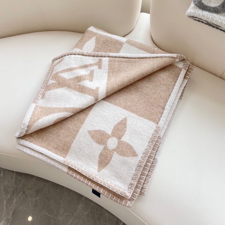 extreme hard goods, the classic LV pattern is popular all over the world, shocked the world louis vuitton neo mongaram old flower blanket   details at a glance, the texture is fine to burst, you can home concave styling,