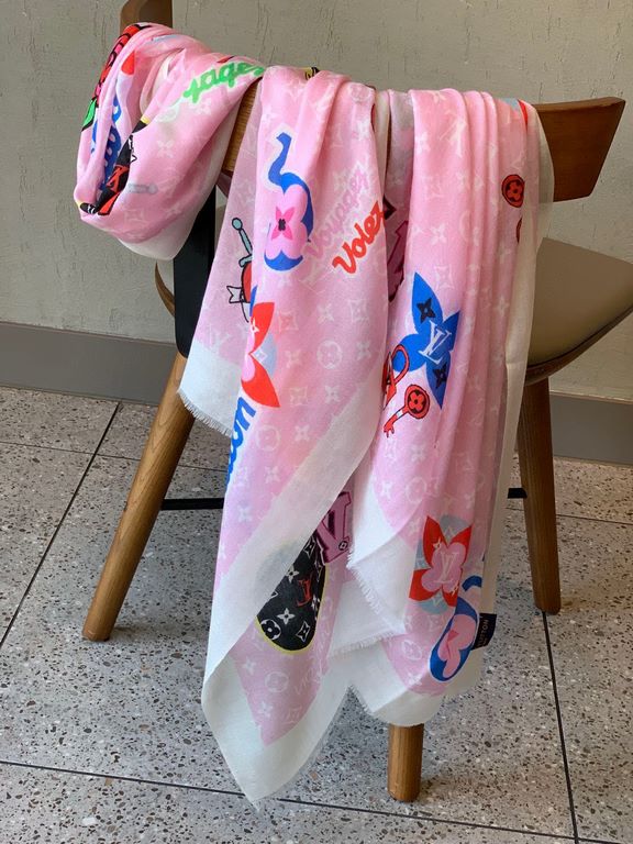 Elegant and noble Baby-like soft touch   synchronized counter [colorful appliqués] cashmere long scarf   clever use of the LV emblem pattern to create an eye-catching and bright look and feel, with a variety of color blo