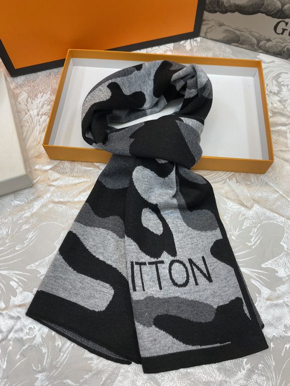 (LV) super fancy very stable    our men's scarves and buy and cherish ~ ~ ~ men's models are really few and far between, only a few models a year, are export orders so it is more difficult to meet. Men's things pay atten