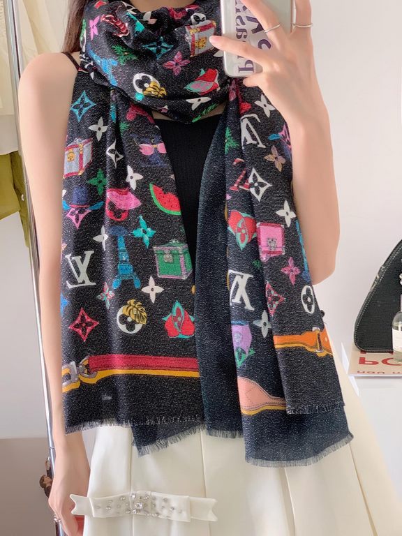 The scarf will shine brightly 2022 fall and winter limited series popping to la LV original single authentic. Early fall staple models. Wear Le Tout Paris long scarf LV bags and the bottom of the logo rich details, more 