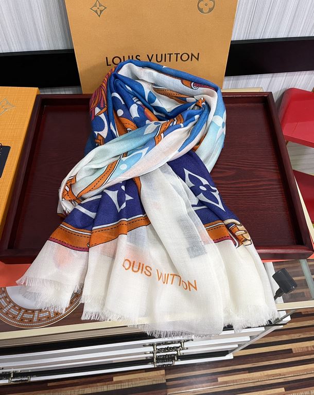 New LV 2024 latest models   top design is too beautiful, truly awesome   [double-sided ring velvet long scarf]    physical genuinely beautiful   shawl with prints      regardless of the design of the airbrush are very in