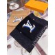 !!!LV new 10,000 heavyweight shawl!!!! The classic black and white cashmere shawl has a new feel and is really beautiful and textured! It has a very nice and cute name Teddy! The Teddy Reykjavik Scarf is a cashmere pashm